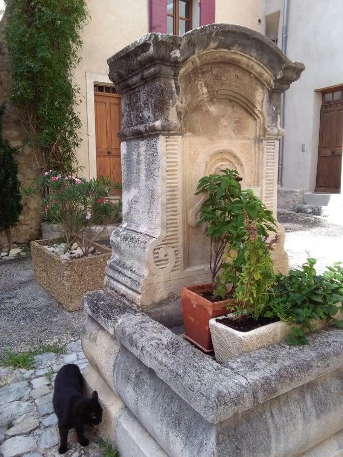 La Maison Derriere La Fontaine Buis-les-Baronnies Exterior foto